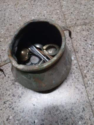 Jarrón antiguo de cobre