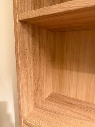 Estantería de madera nueva