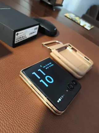 Motorola Razr 60 Ultra Beige/Dorado