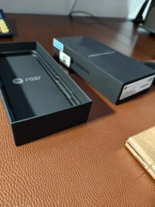 Motorola Razr 60 Ultra Beige/Dorado