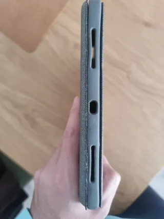 Cover con tastiera Logitech Folio Touch per iPad Air 4