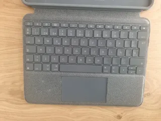 Cover con tastiera Logitech Folio Touch per iPad Air 4