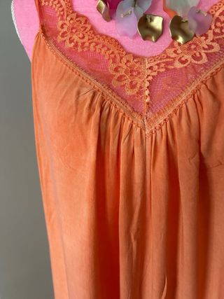 Mono lencero melocotón mujer