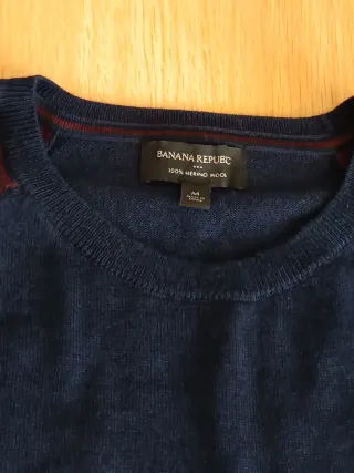 Jersey Banana Republic azul y morado