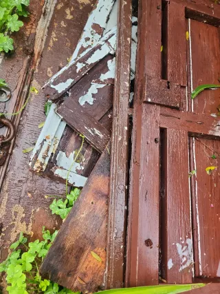 Puertas antiguas casa vieja para restaurar