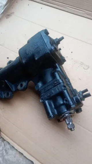 Caja de dirección Nissan Terrano 125 cv