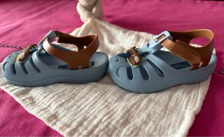 Zapatillas Ipanema bebé avión