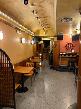 Se alquila bar de dos plantas en Deba (Gipuzkoa)