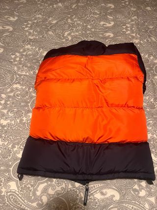 Chaqueta BMW acolchada naranja y negra