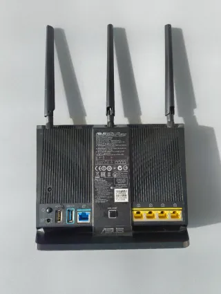 Router Asus RT-AC68U