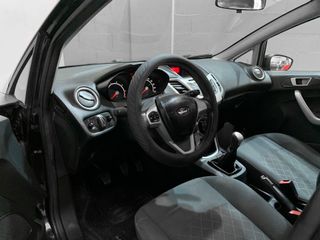 FORD FIESTA 1.25 Gasolina de 82CV del 2012