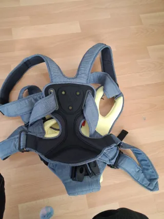 Mochila Portabebés Chicco Gris