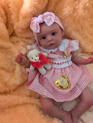 Reborn realizada con genesis horneada y barnizada