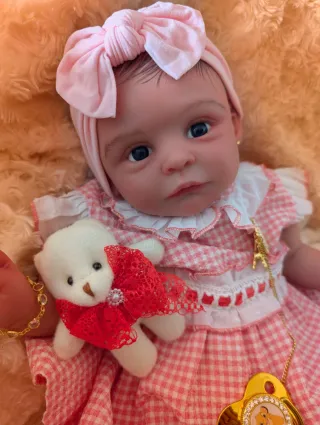 Reborn realizada con genesis horneada y barnizada