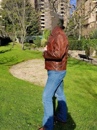 Cazadora Adolfo Domínguez Cuero Marrón Talla L