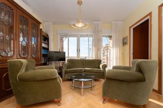 Mueble de salón de madera