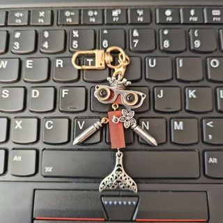 Collar estilo robot con gafas