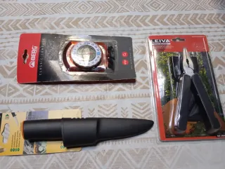 Lote :cuchillo Fiskar, alicate y brújula.