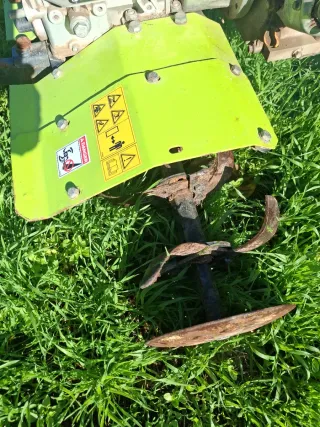 Motoazada marca Grillo, gasolina. Muy NUEVA.