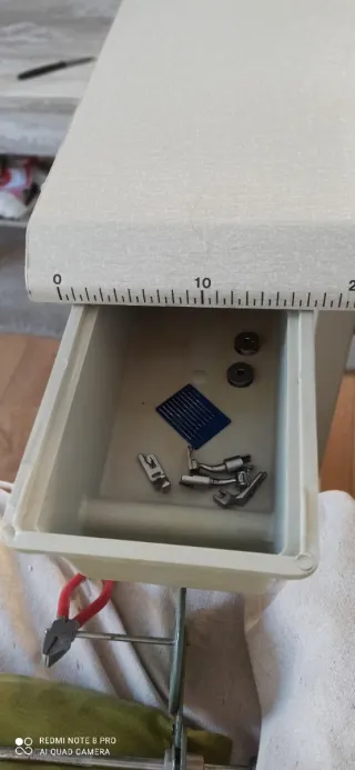 Máquina de coser Refrey 427 bordadora en perfecto