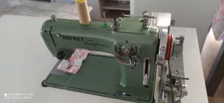 Máquina de coser Refrey 427 bordadora en perfecto