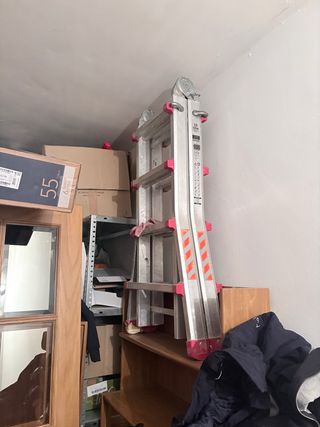 Escalera telescópica aluminio poco uso.