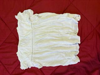 Blusa blanca con cordones