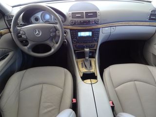 MERCEDES E280 GASOLINA FAMILIAR AUTOMATICO