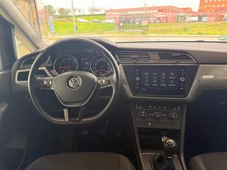 Volkswagen Touran *7 PLAZAS*