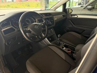 Volkswagen Touran *7 PLAZAS*