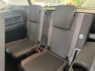 Volkswagen Touran *7 PLAZAS*