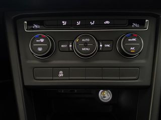 Volkswagen Touran *7 PLAZAS*