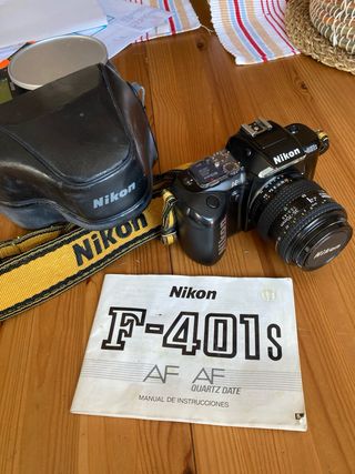 Cámara Nikon F401s + Objetivo 35-70mm y funda