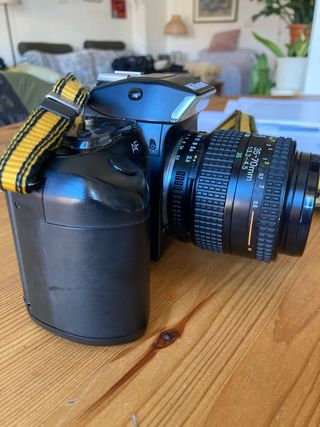 Cámara Nikon F401s + Objetivo 35-70mm y funda