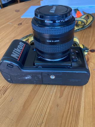 Cámara Nikon F401s + Objetivo 35-70mm y funda