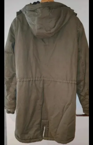 Abrigo verde con pelo interior