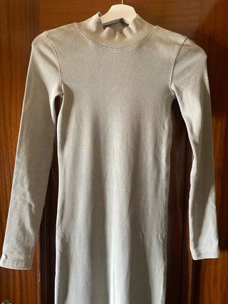 Vestido largo gris Zara