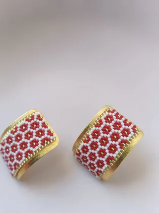 Pendientes curvos unique