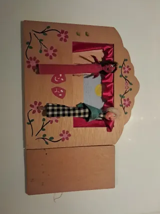 Teatro de marionetas artesanal