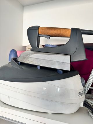 Centro de planchado DeLonghi