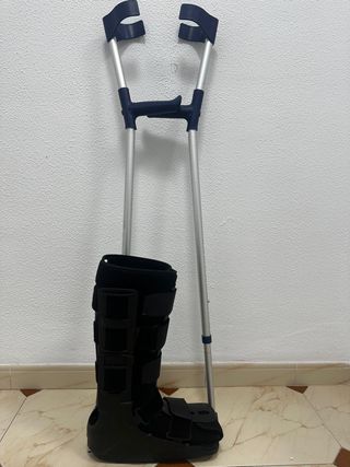 Bota Walker y Muletas