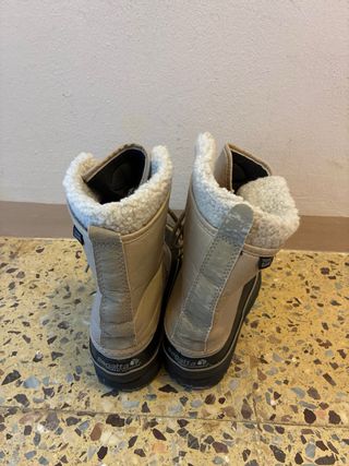 Botas de nieve Regatta beige y negras