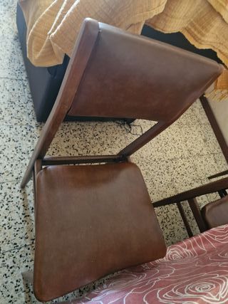 Mesa y 4 Sillas Comedor Marrón