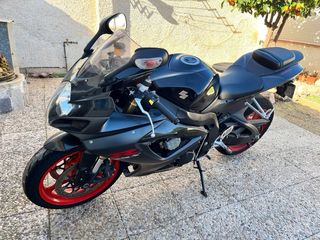 Suzuki GSXR 600 K7 Negra