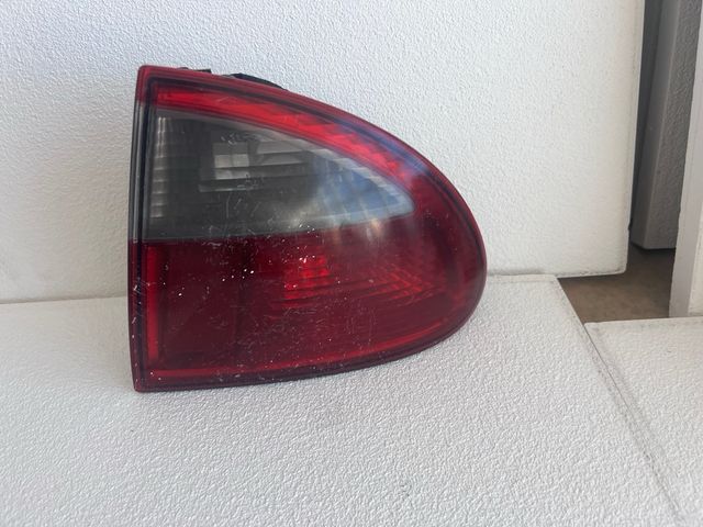 Piloto trasero Seat Leon MK1 ... en buen estado,