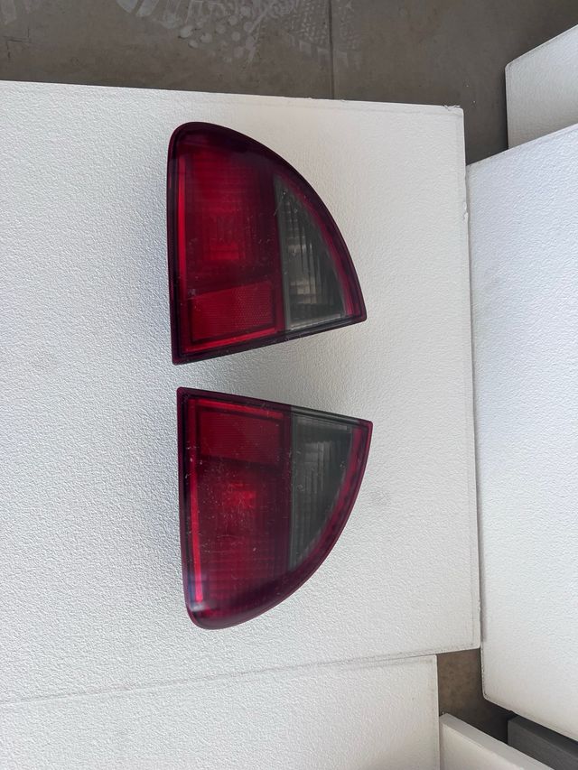 Piloto trasero Seat Leon MK1 ... en buen estado,