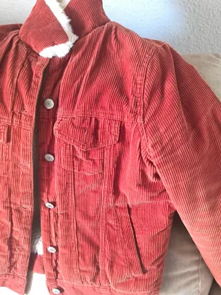 Chaqueta Corduroy Roja con Borrego