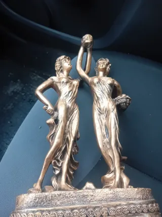 Statuetta bronzo due figure femminili