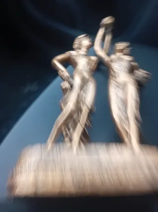 Statuetta bronzo due figure femminili