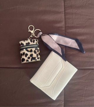 Monedero y llavero con estampado de leopardo Nuevo